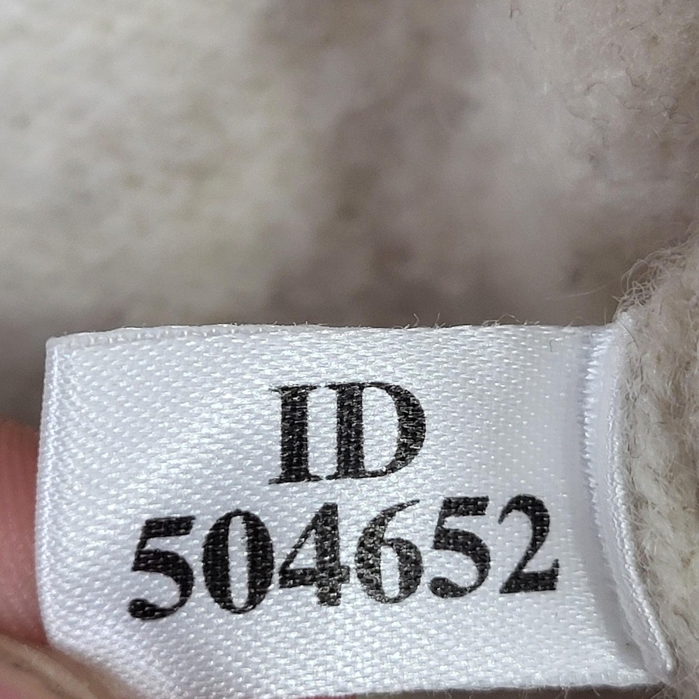 Abercrombie & Fitch Wool Sweater Womens Medium White V Neck Muscle Fit Knit - Picture 12 of 13